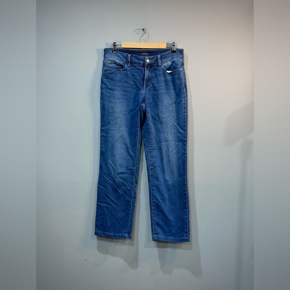NYDJ Medium Wash Straight Leg Jeans Size 8 VGUC HEMMED